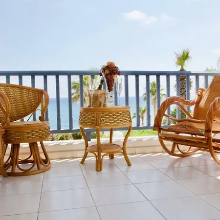 Paphos4U Villa, Kisonerga, 4Br, Seafront, Beach 300M, Private Pool, All Amenities *