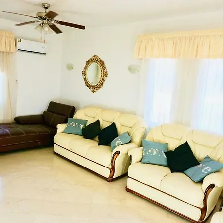 Paphos4U Villa, Kisonerga, 4Br, Seafront, Beach 300M, Private Pool, All Amenities