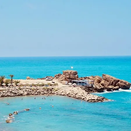 Villa Paphos4U Villa, Kisonerga, 4Br, Seafront, Beach 300M, Private Pool, All Amenities Coral Bay